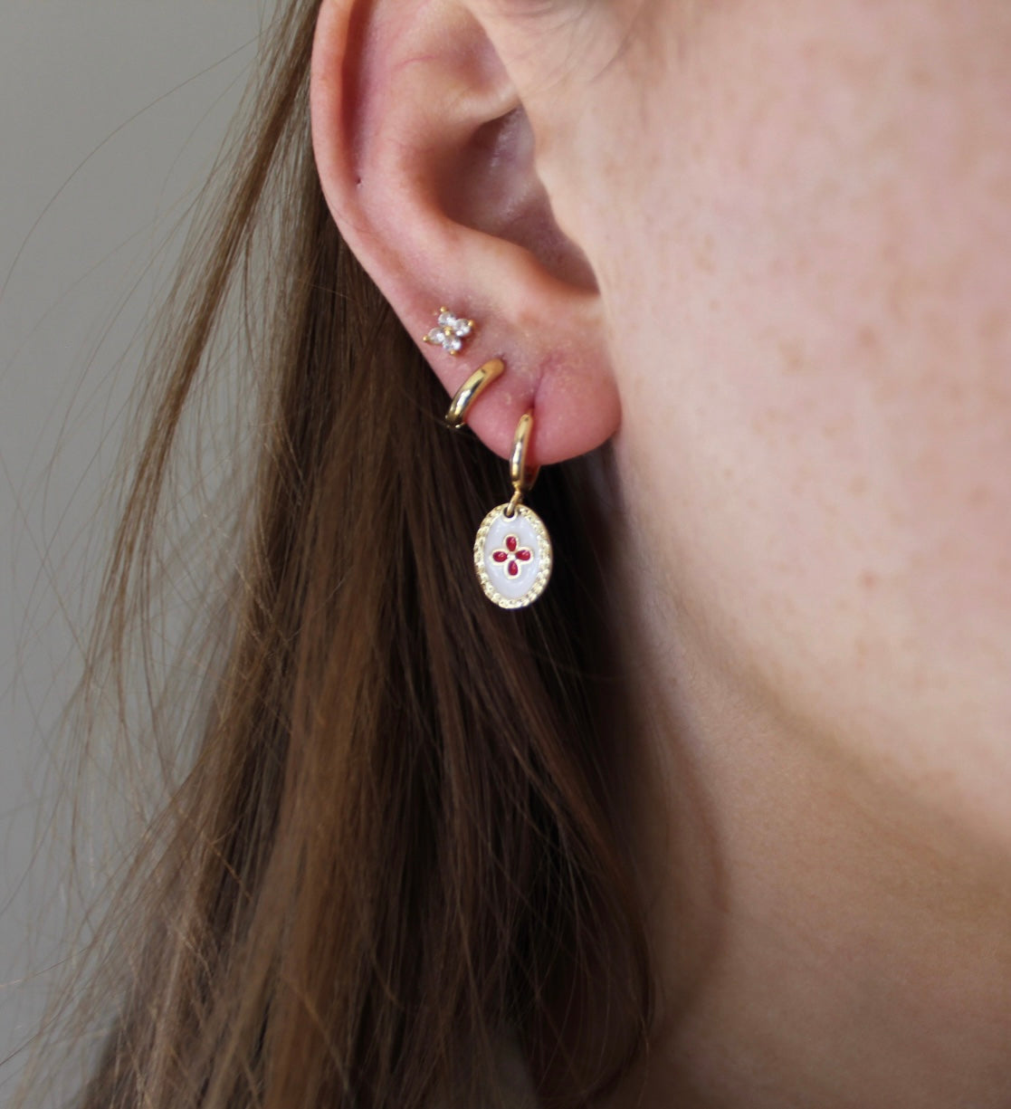 Clover charm earring
