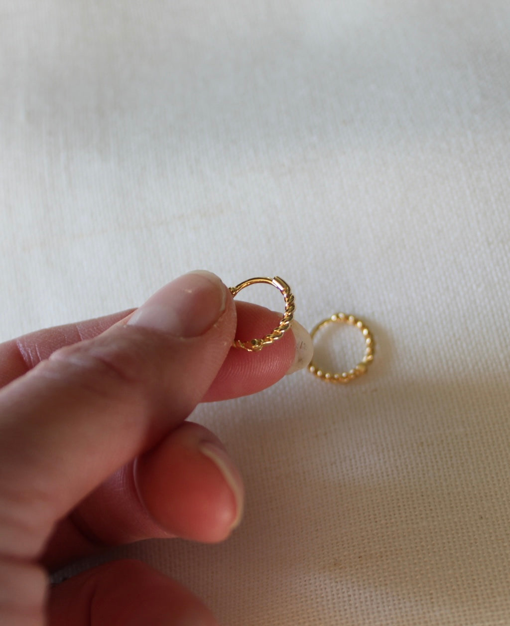 Mini Twist Earring
